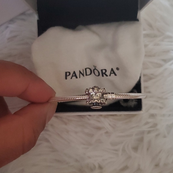 Pandora Moments Heart Clasp bracelet with charm - Picture 2 of 6